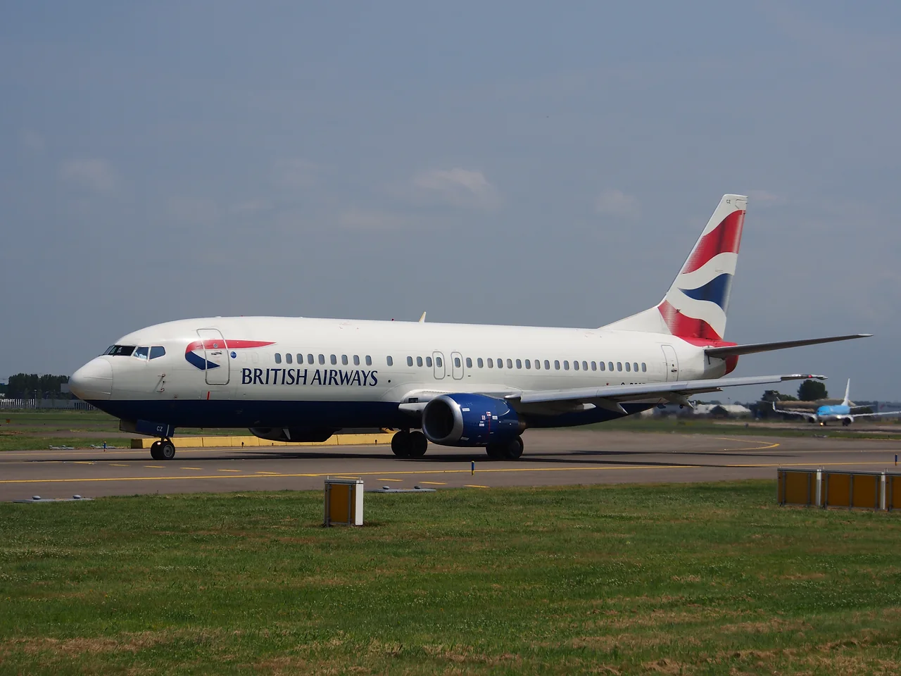 A British Airways Boeing 737-400 on the taxiway